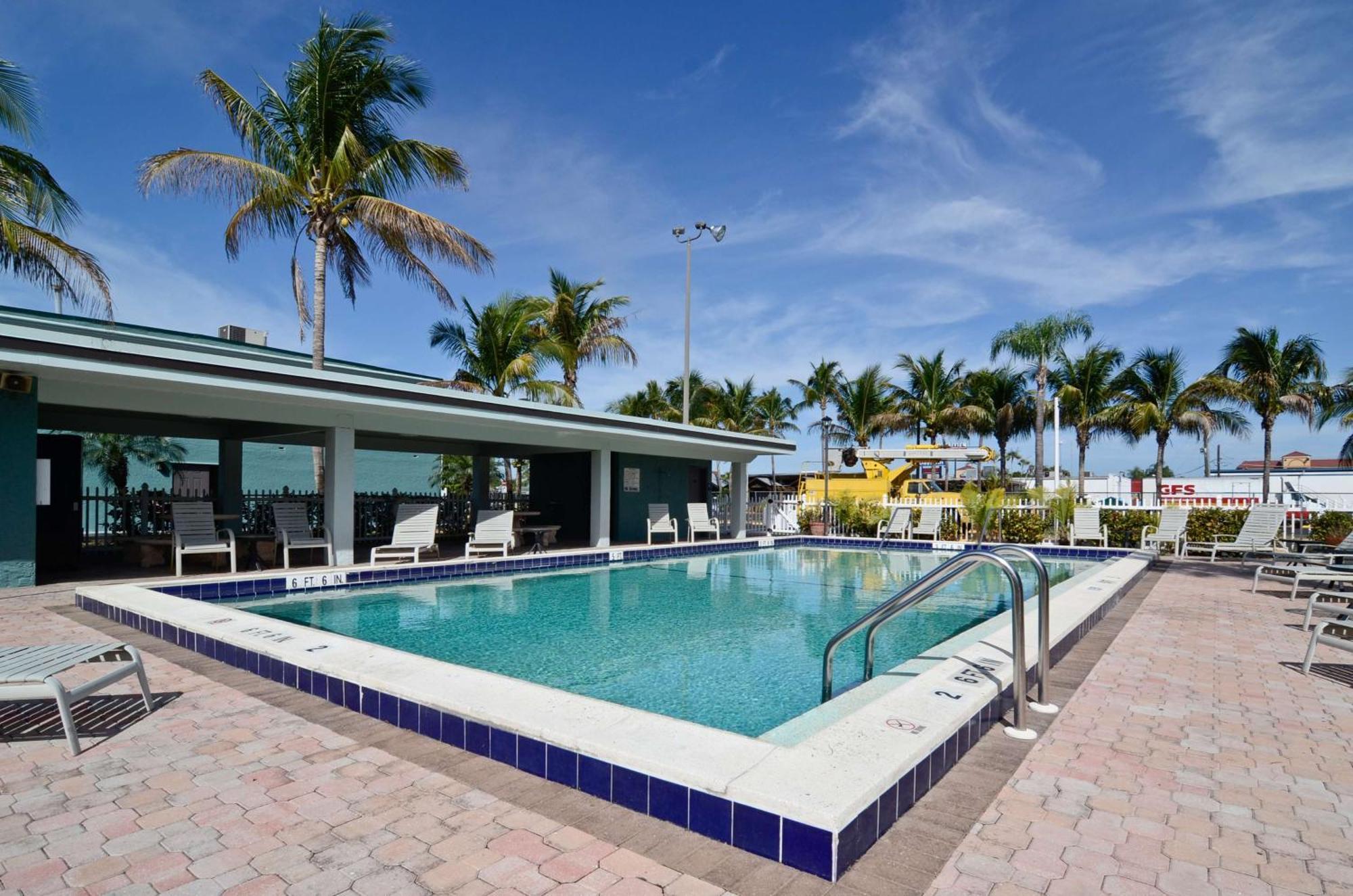 9 Airport Hotels Near Edison Mall Worth Booking