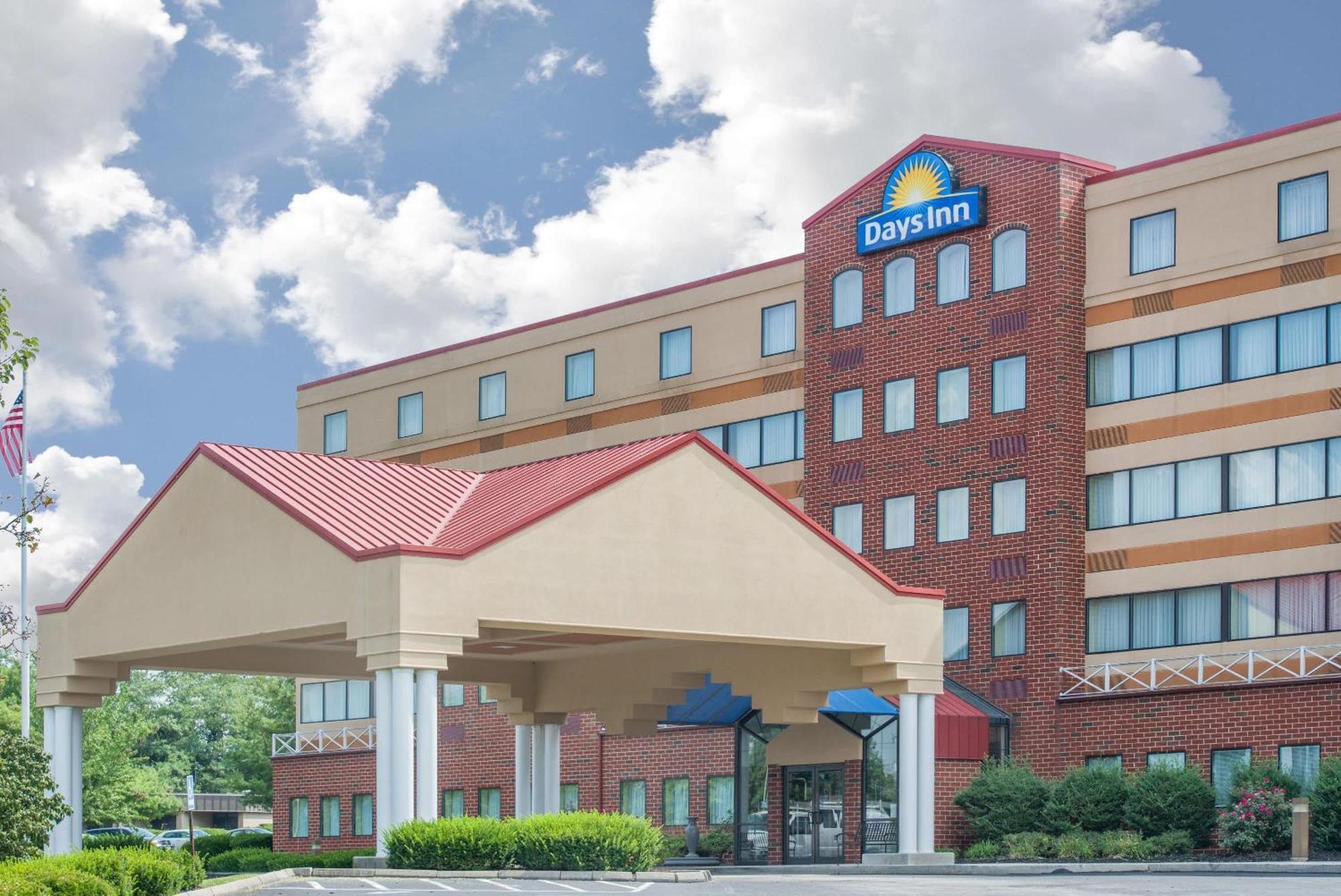 4 Historical Hotels Near High Water Mark That Deliver