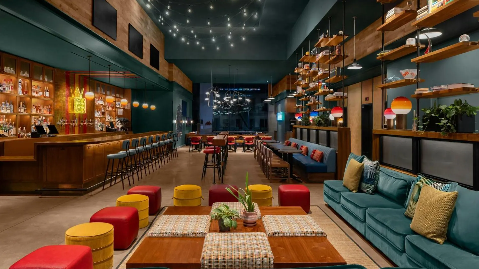 Staying Near Brooklyn Bridge: 5 Moxy Hotels Compared