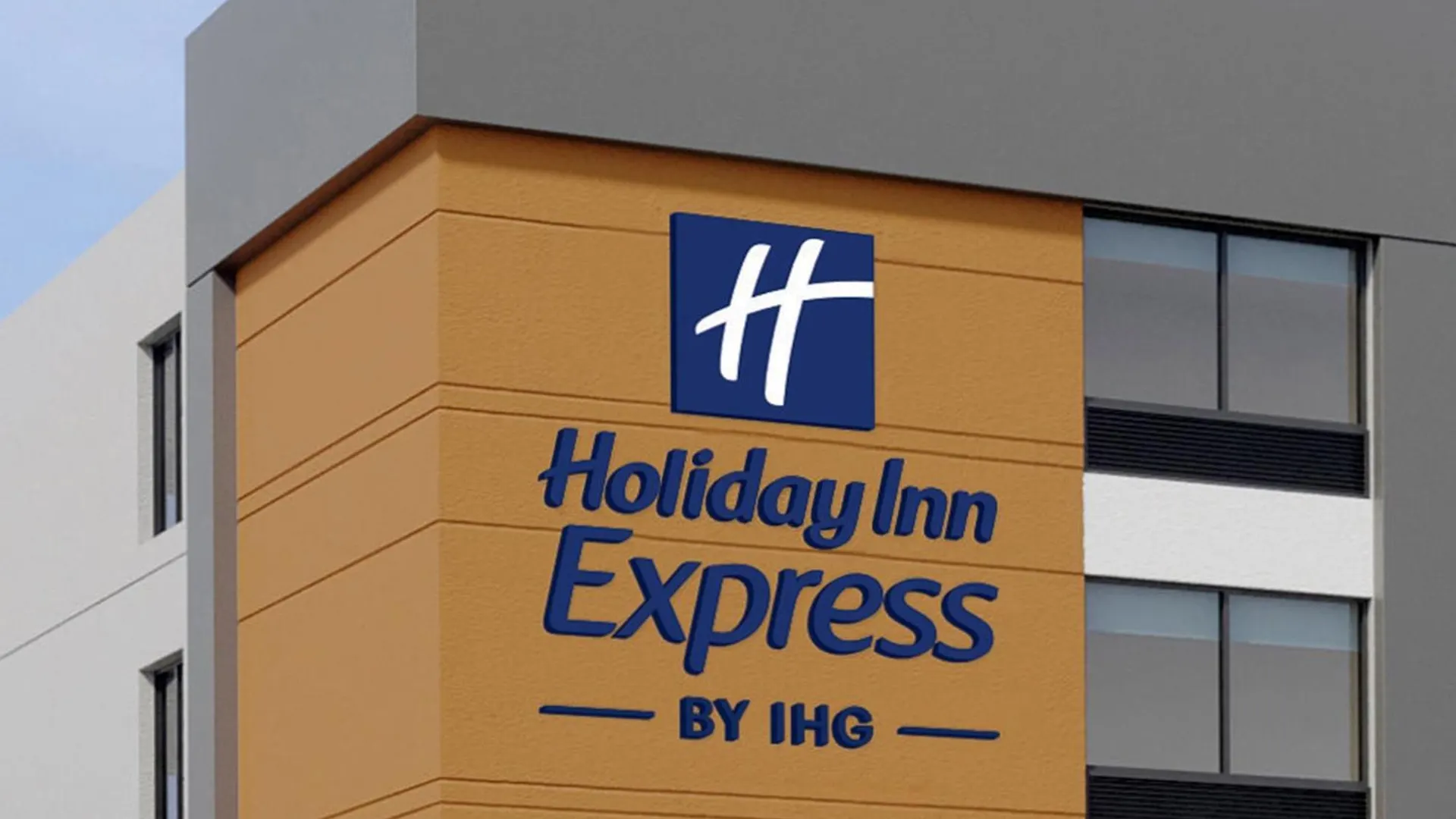 Where to Stay in Illinois: 4 Best Holiday Inn Express Hotels