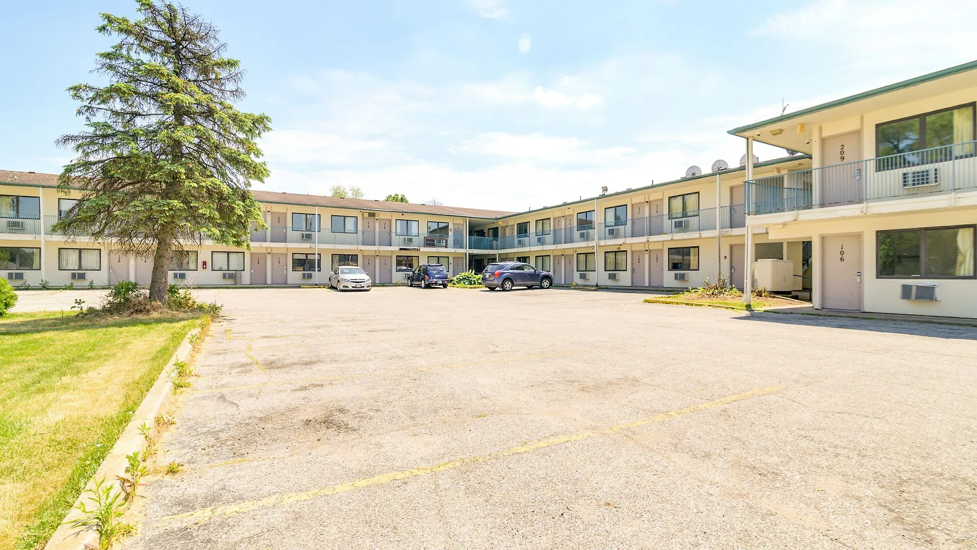 6 Budget Hotels Close to Berrien County Parks and Rec