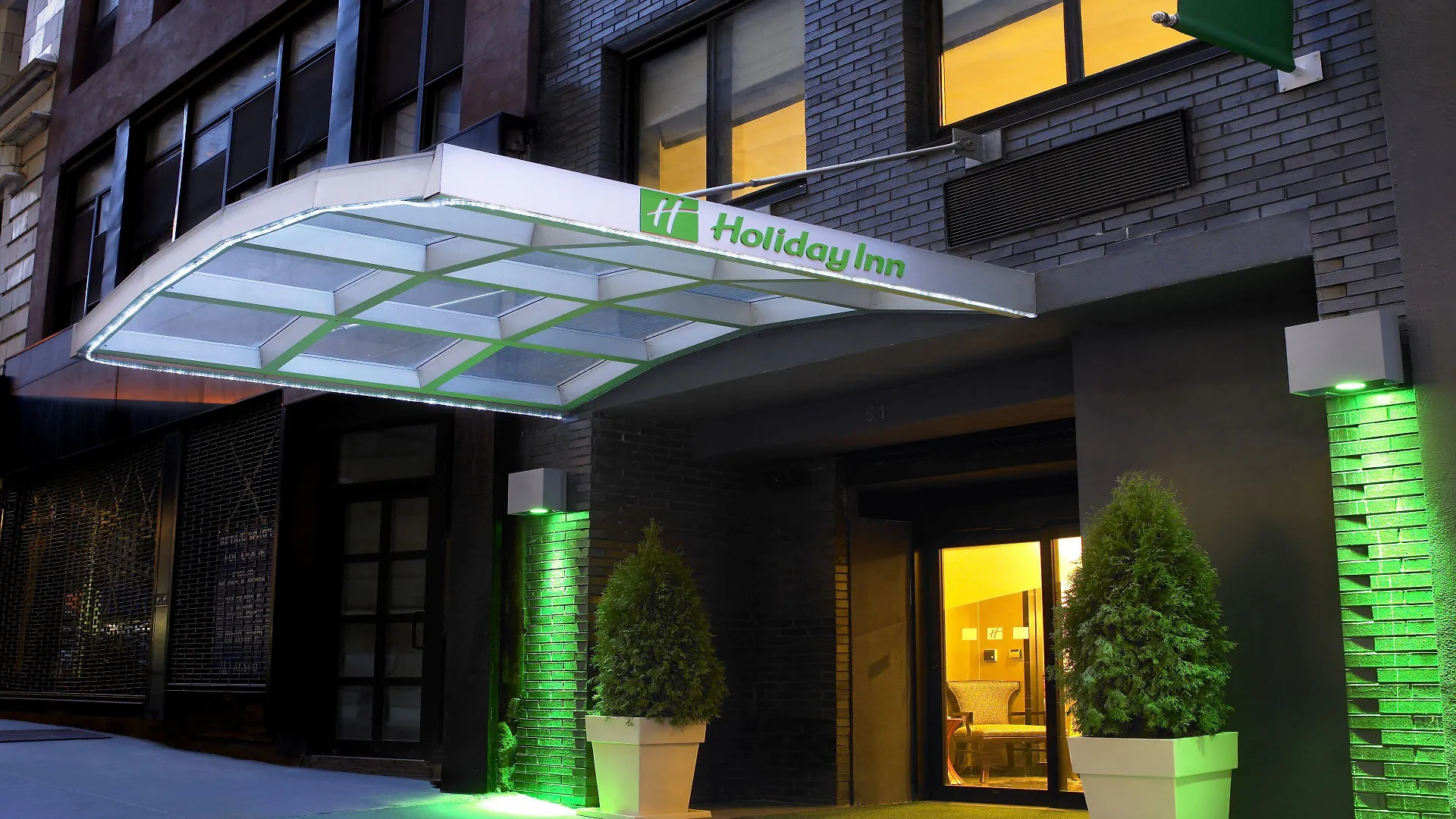 15 Central Hotels in Wall Street Financial District Worth Booking