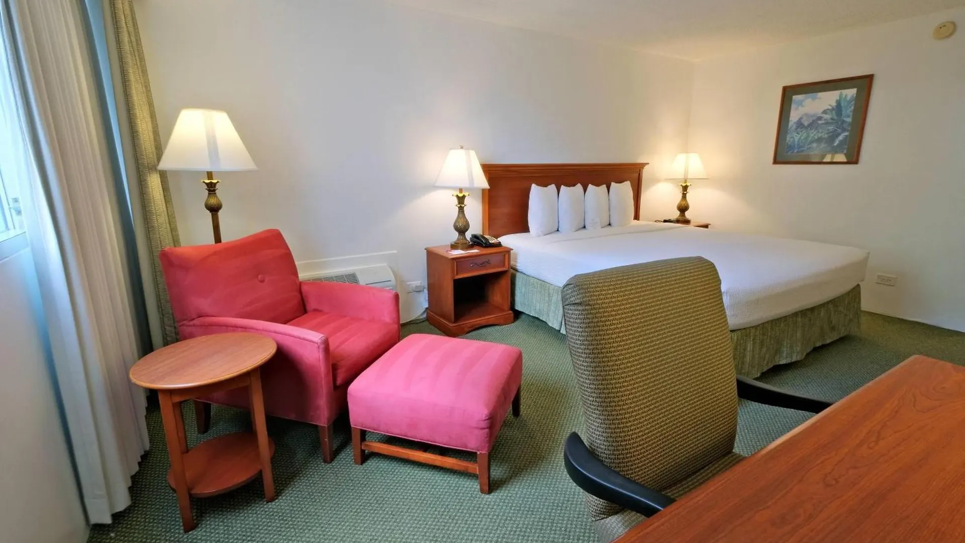 8 Smart Business Hotels In Waikiki Worth Booking
