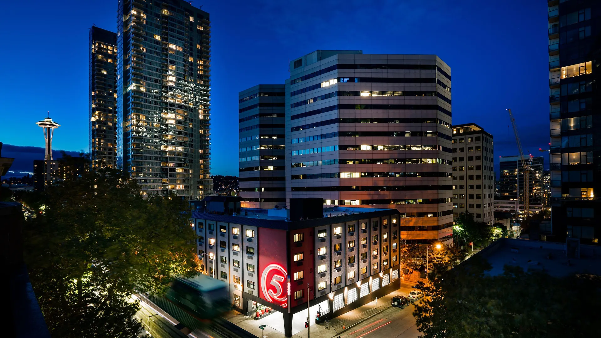 Staying In Downtown Seattle: 10 Budget Hotels Compared