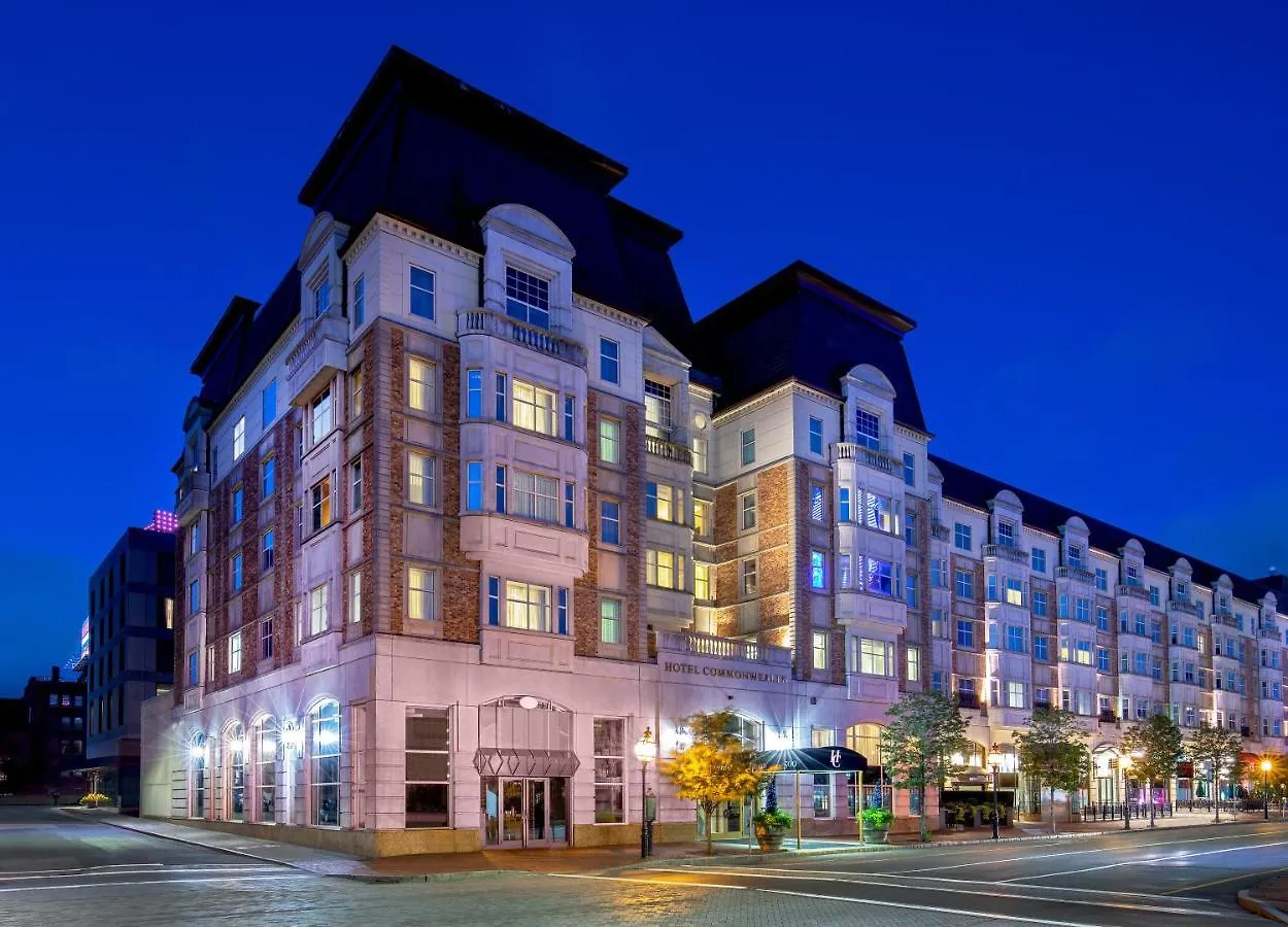 7 Top-Rated Luxury Hotels In Downtown Boston
