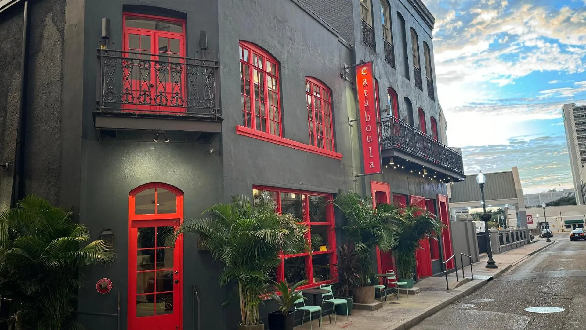 12 Central New Orleans Hotels Close to Confederate Museum