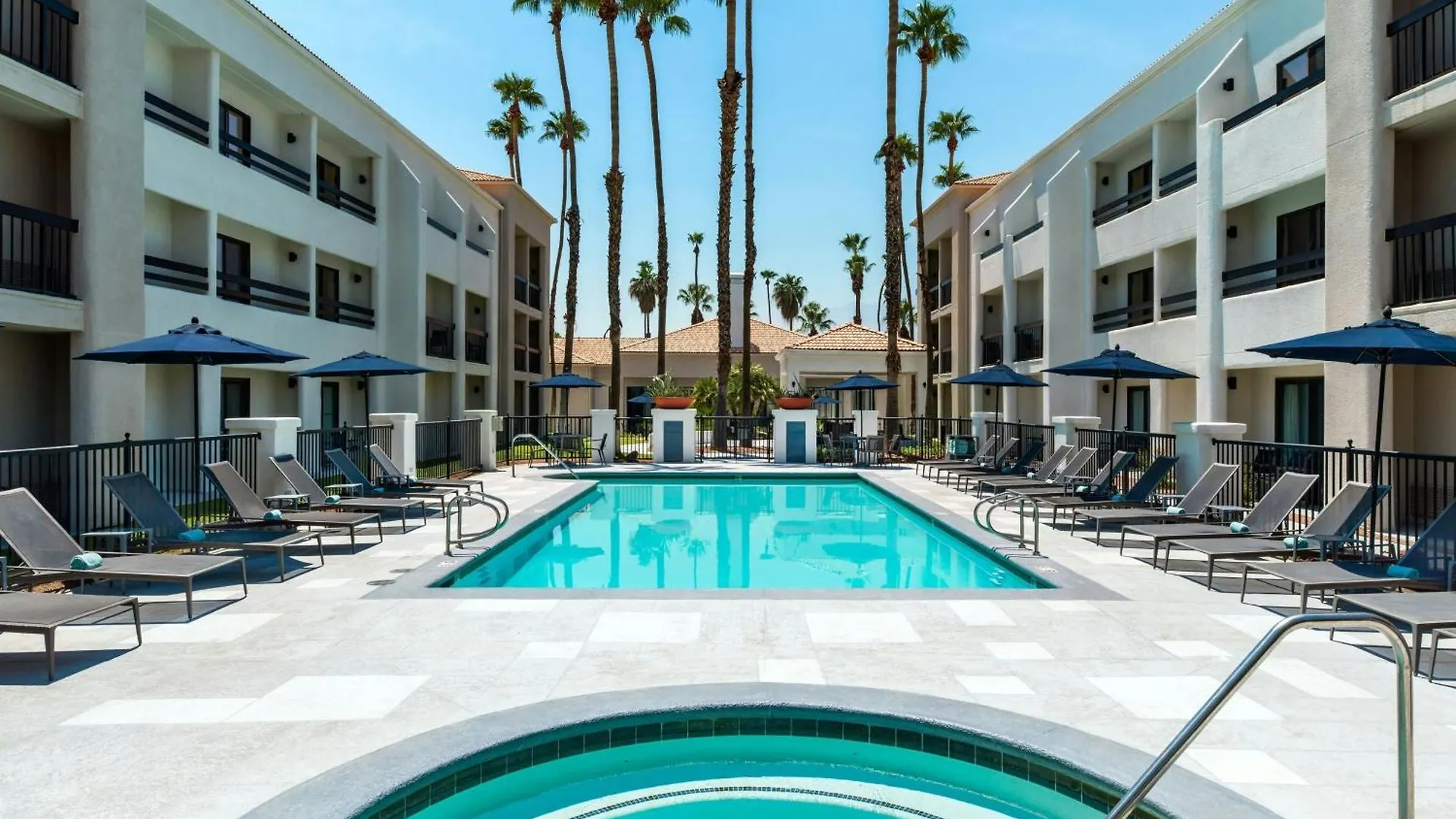Where to Stay Near Mt San Jacinto: 15 Airport Hotels in Palm Springs