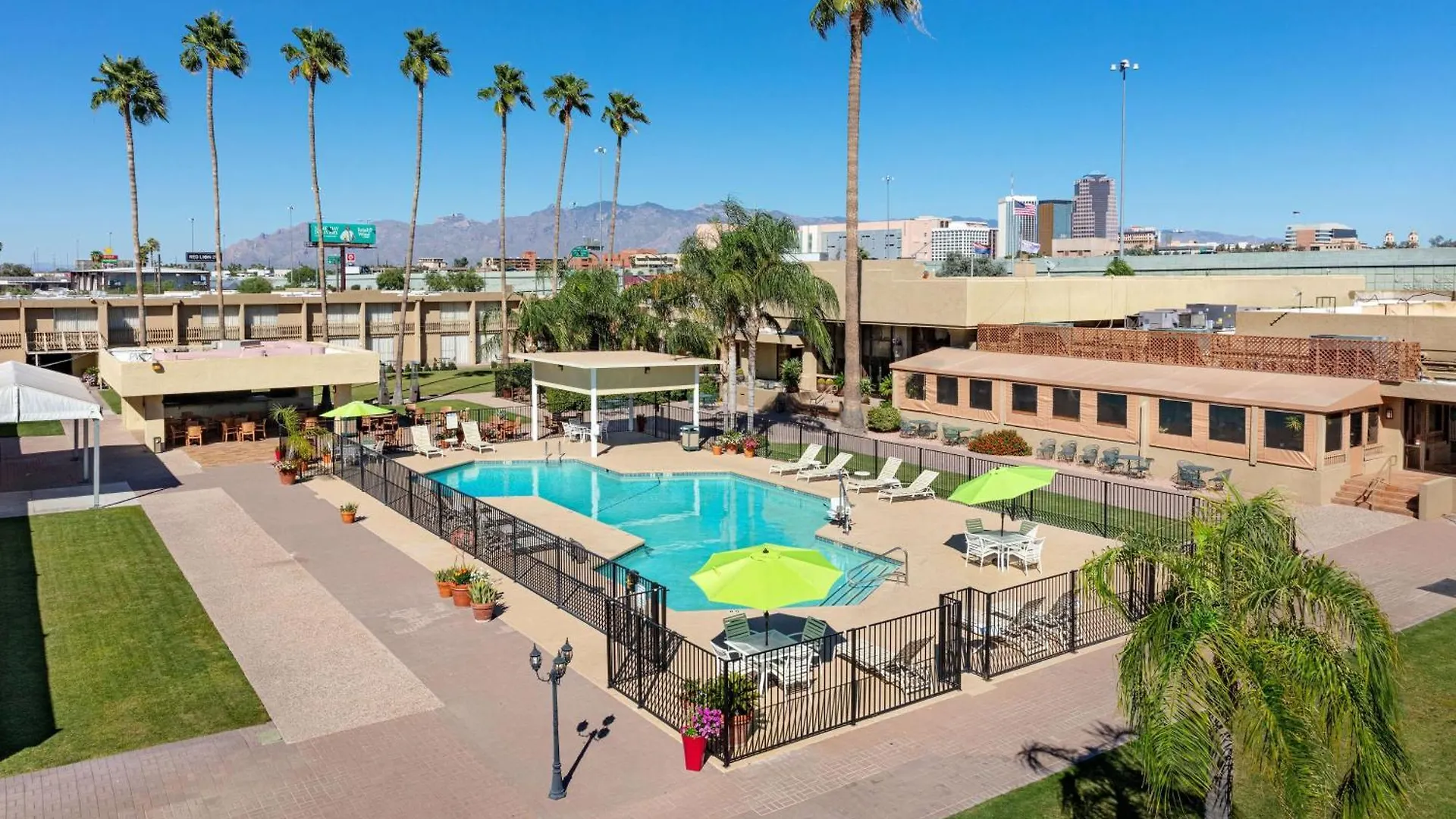 15 Business Hotels Near Hi Corbett Field Worth Booking
