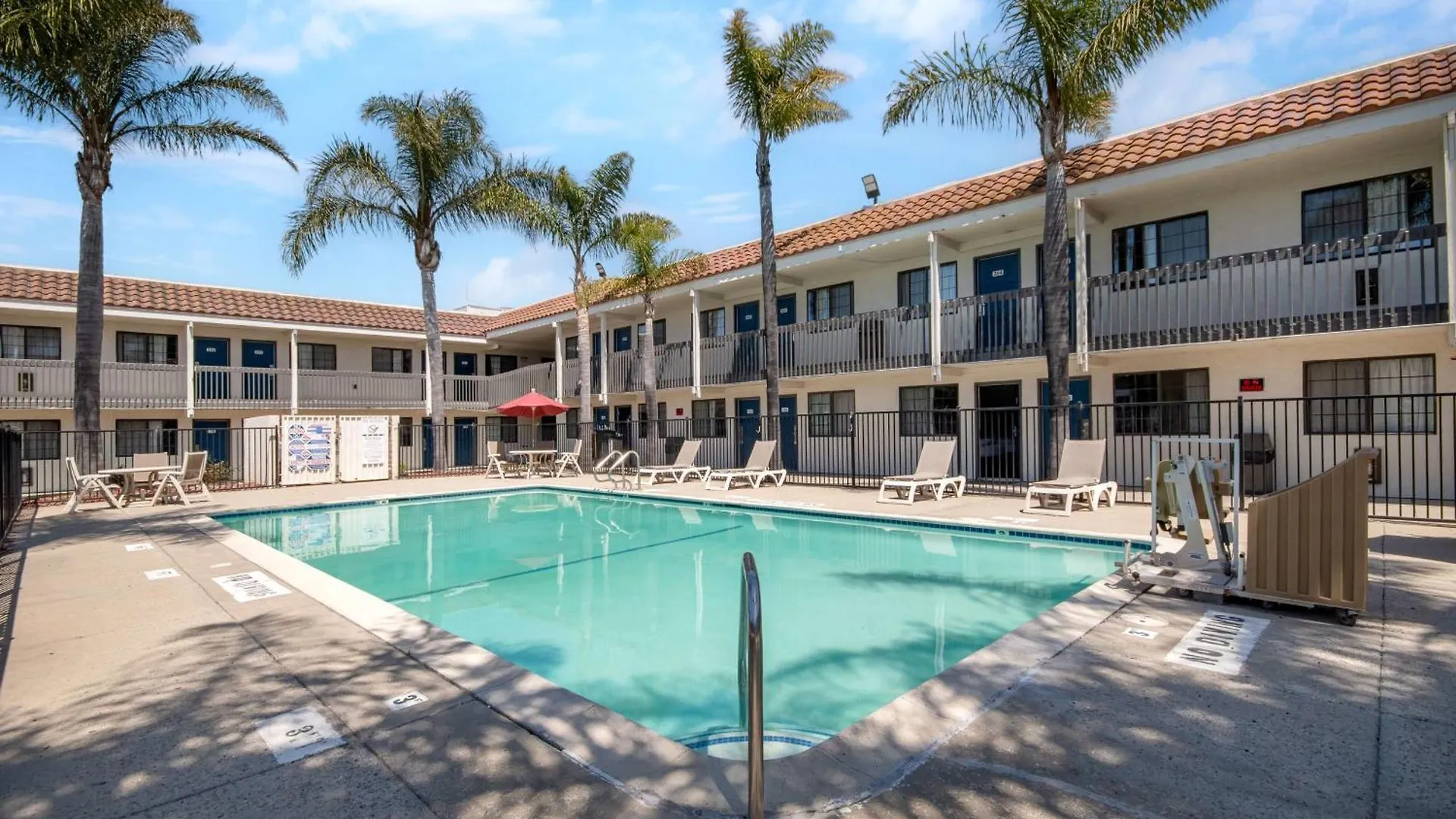 15 Smart Motel 6 Hotels in California & Nevada Worth Booking