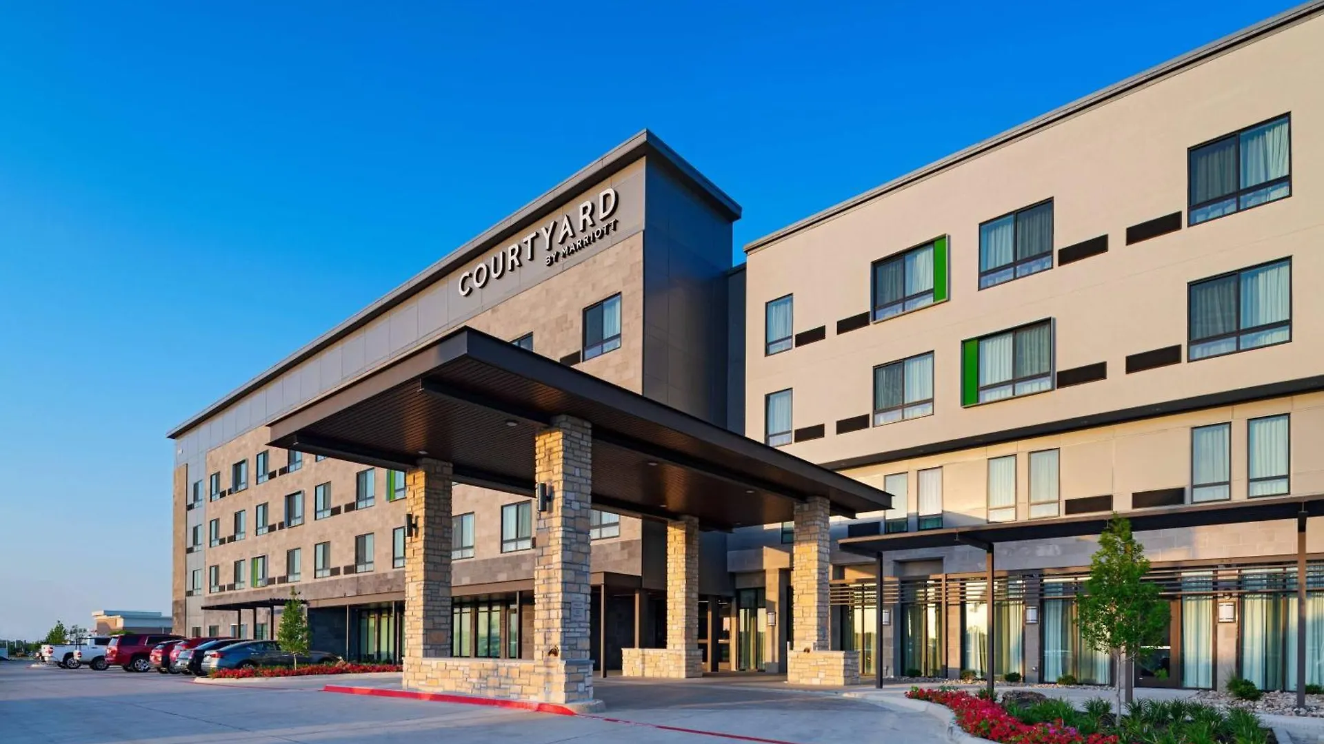 15 Family-Friendly Hotels In Texas That Stand Out