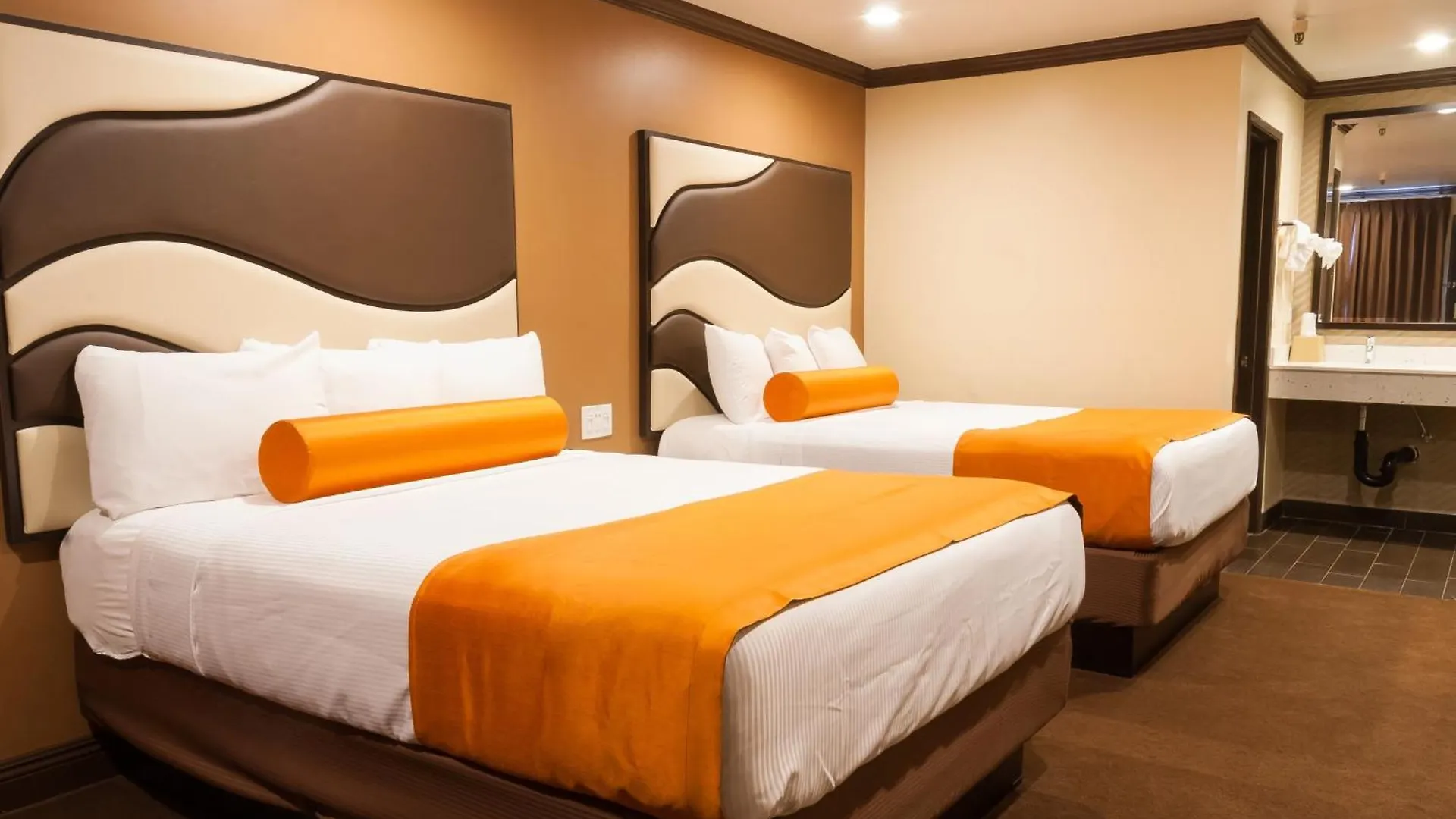15 Central Hotels in Southern California for Smarter Stays