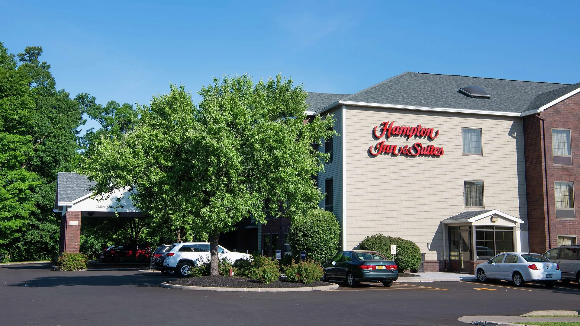 15 Business Hotels in Upstate New York for Productive Stays