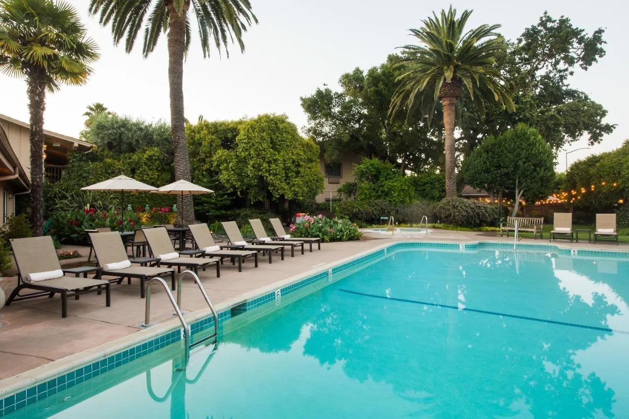 Where to Stay for Less: 13 Budget Hotels in California North Coast