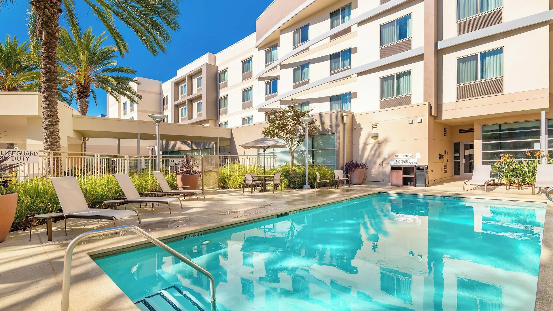 4 Top-Rated Hotels to Stay Near Disneyland California