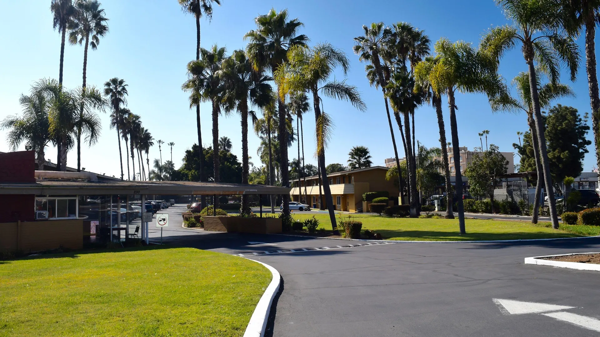 4 Budget Hotels Close to Coronado Bridge, San Diego