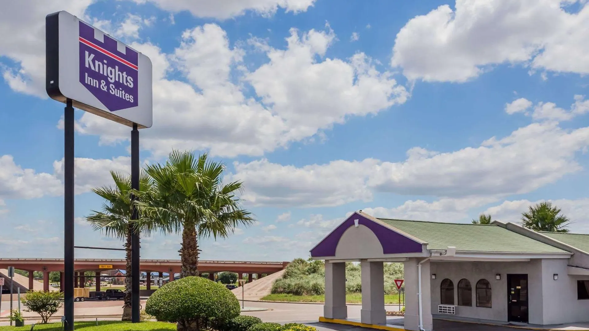 4 Budget Hotels Near Baylor University Worth Booking