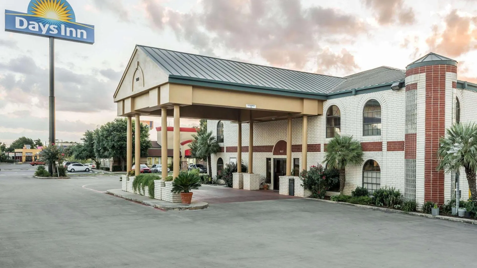 7 Days Inn Stays in Texas Wine Country Worth Booking