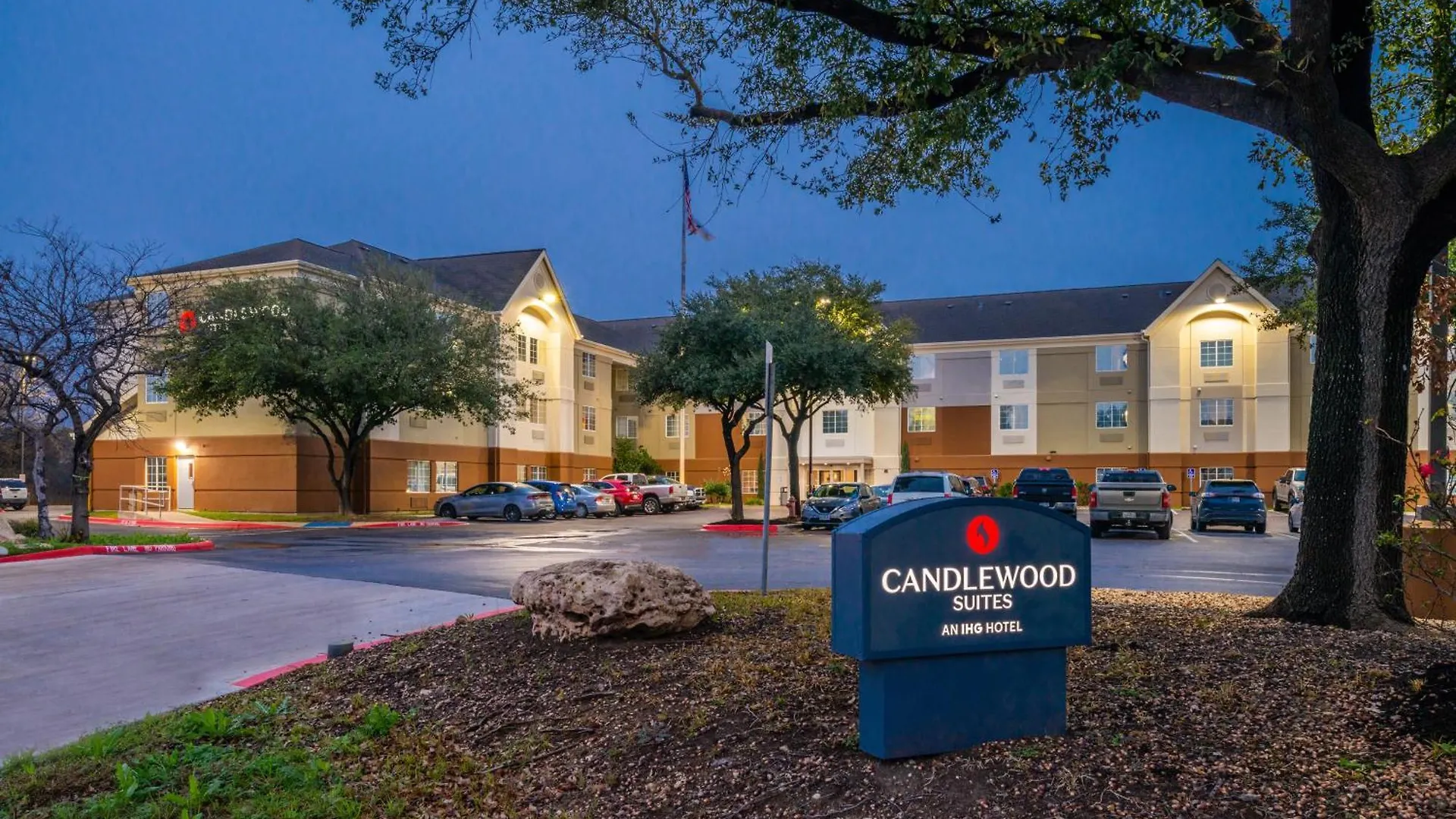 6 Business Hotels in Greater Austin That Deliver for Work Trips