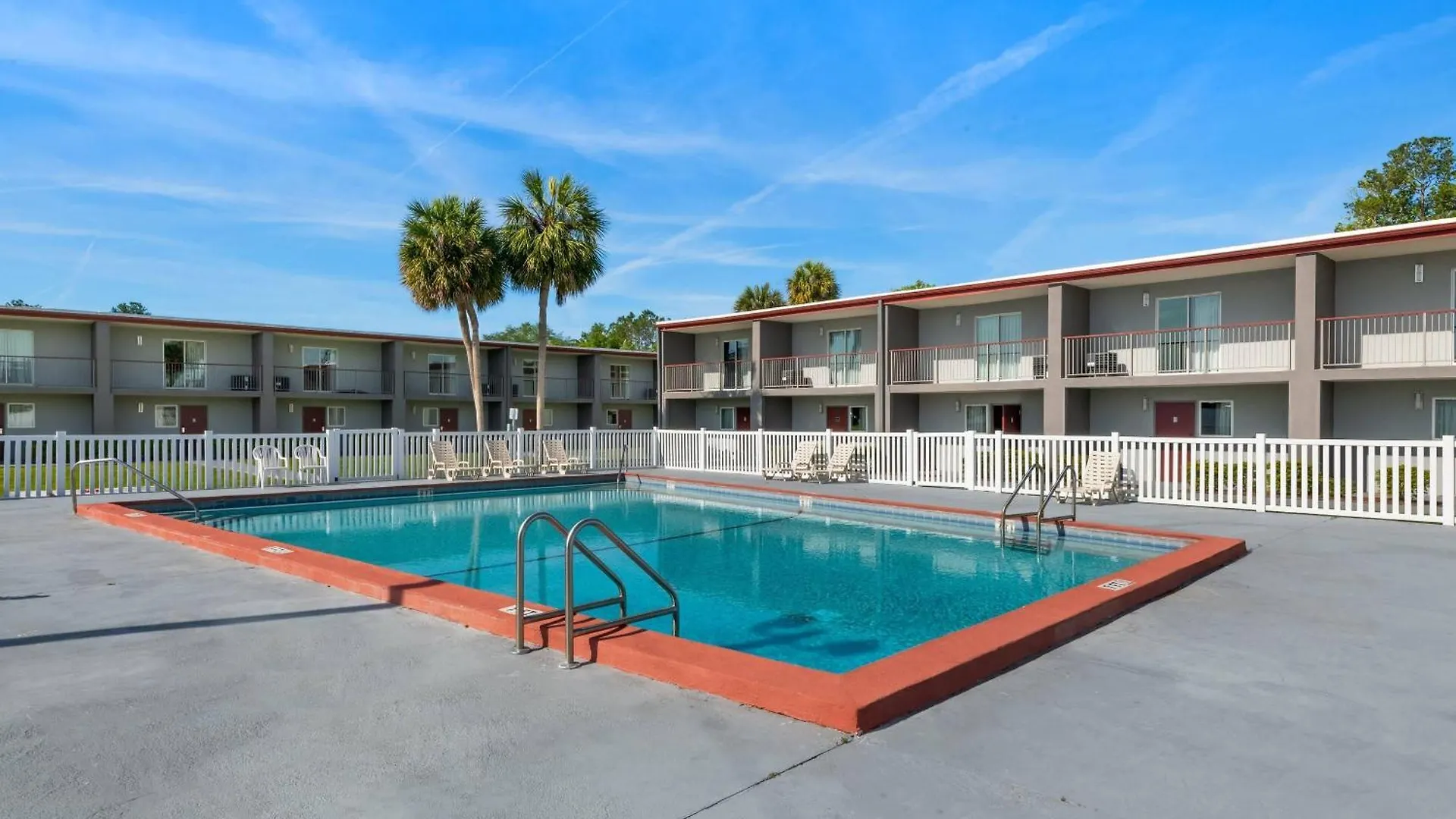 5 Top-Rated Hotels for Solo Travelers in Florida Gulf Coast