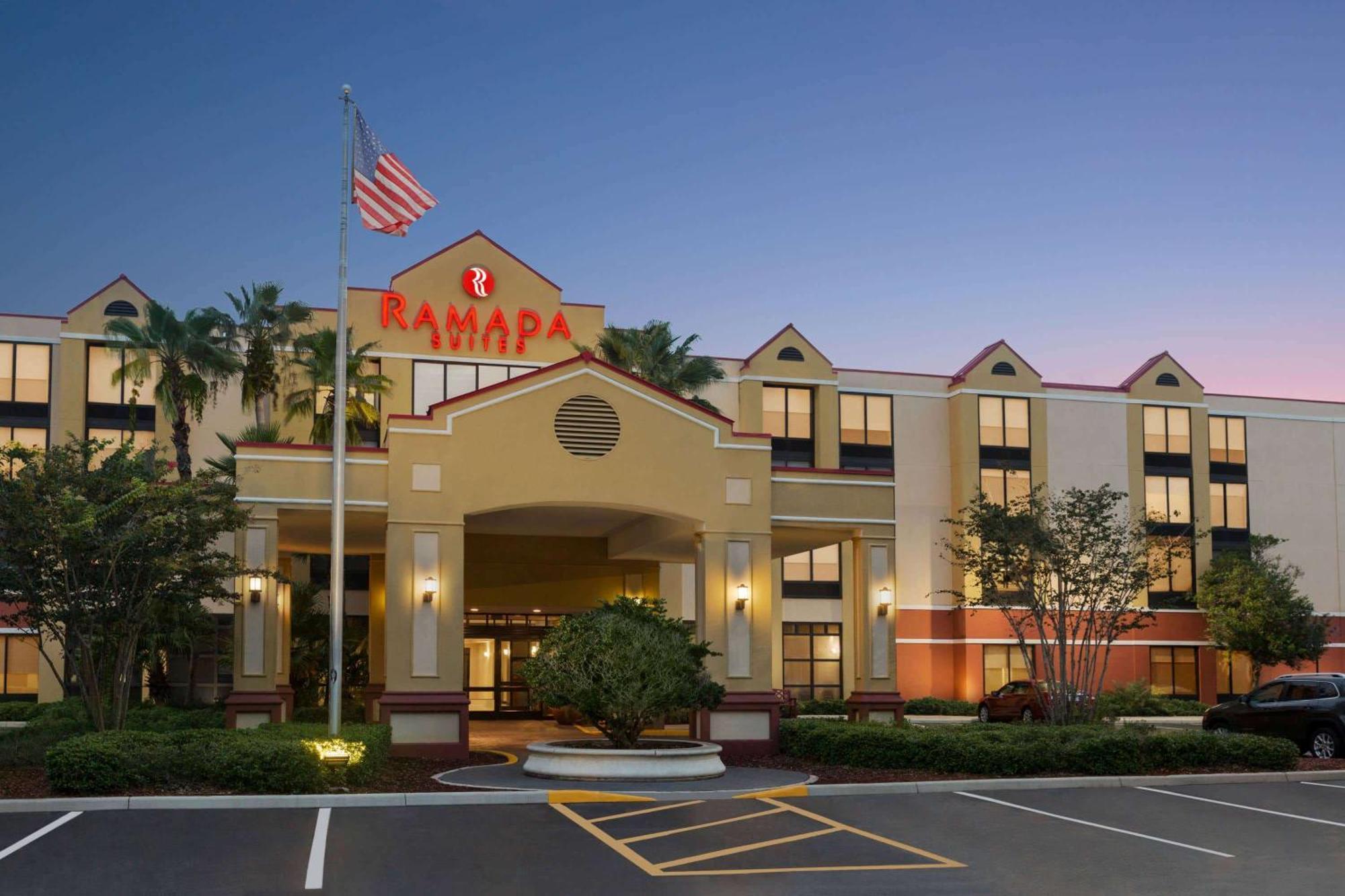 Where to Stay Near Hukoos Family Fun: 13 Budget Hotels