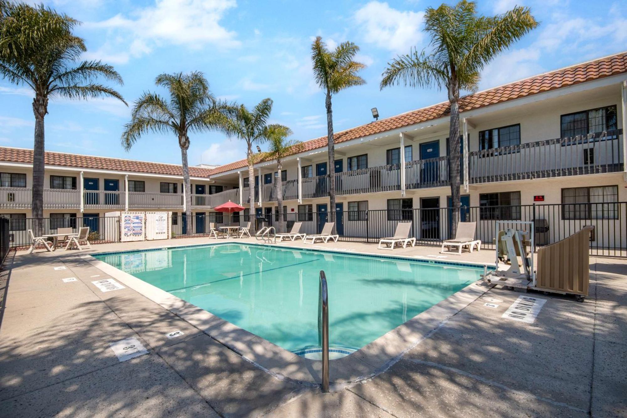 15 Smart Motel 6 Hotels in California & Nevada Worth Booking