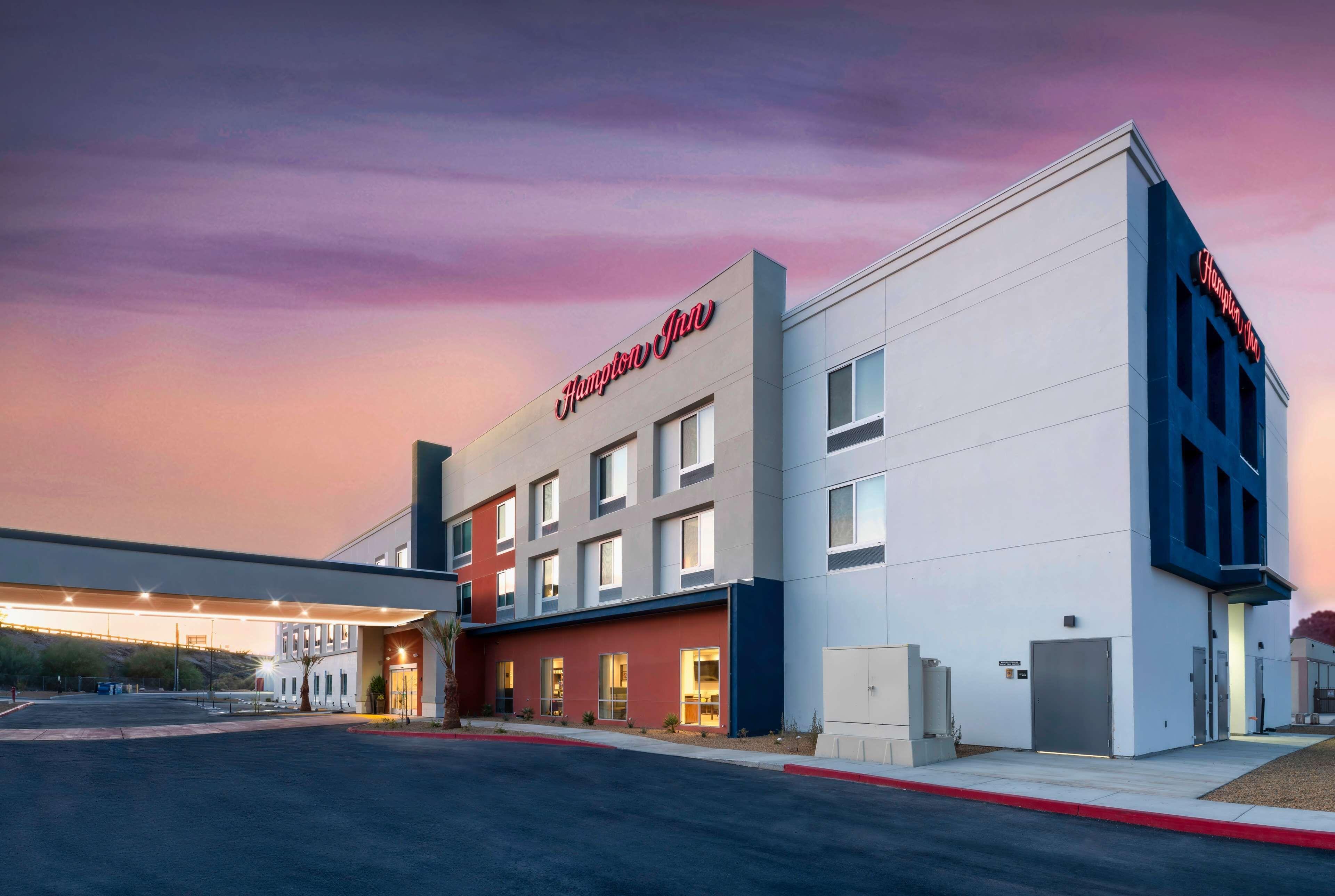 Staying in Southern California: 11 Hampton by Hilton Hotels Compared