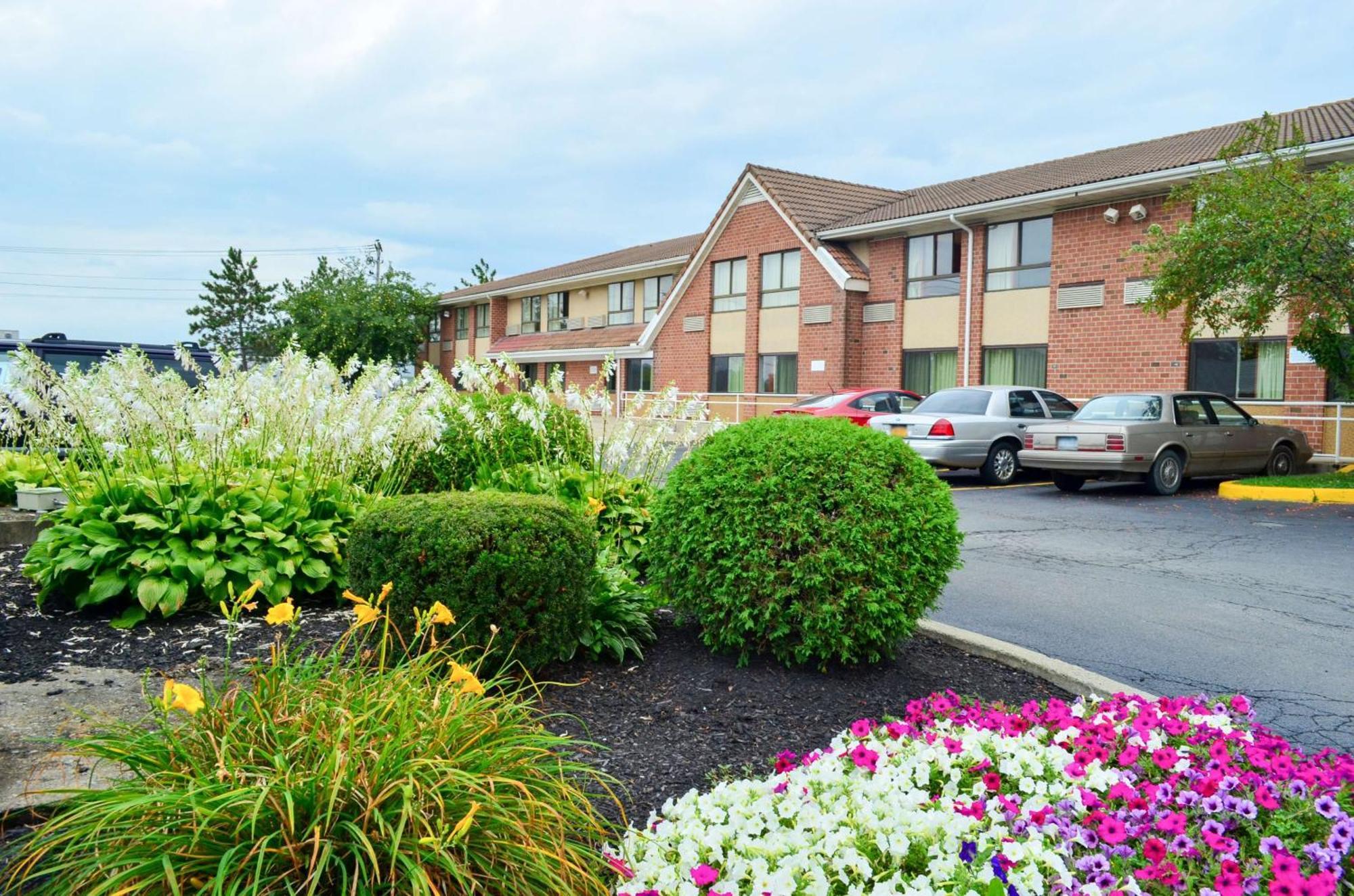 15 Airport Hotels in New York State for Stress-Free Travel