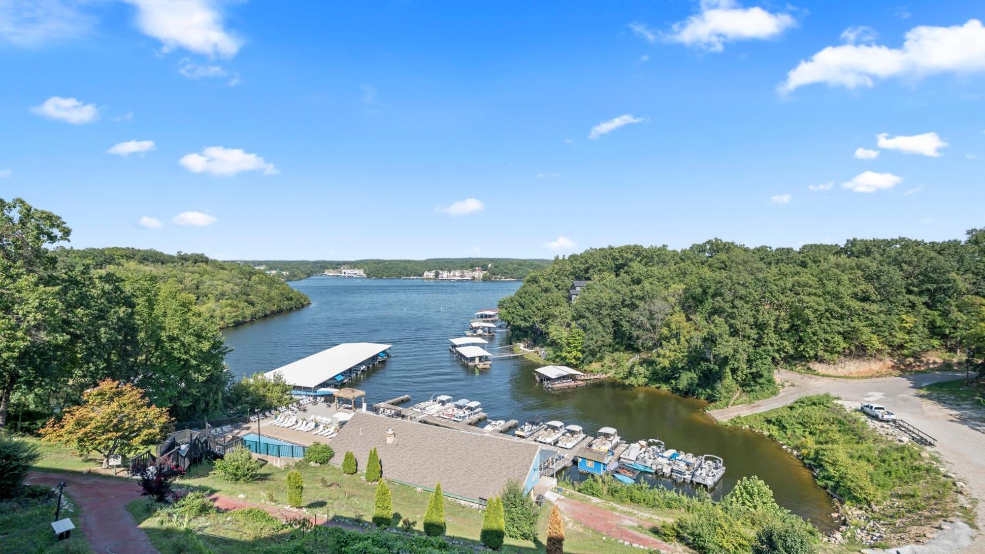 12 Smart Family-Friendly Hotels in the Ozarks Worth Booking