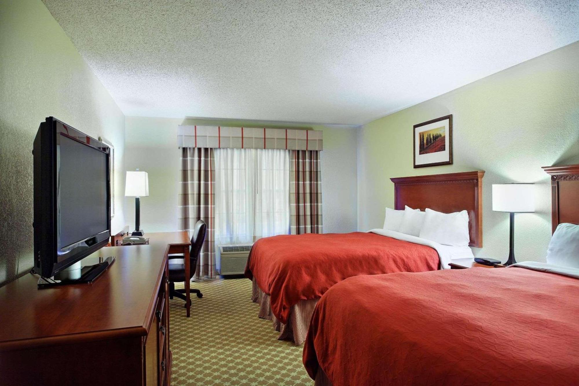 14 Best Hotels in Illinois for Every Type of Traveler