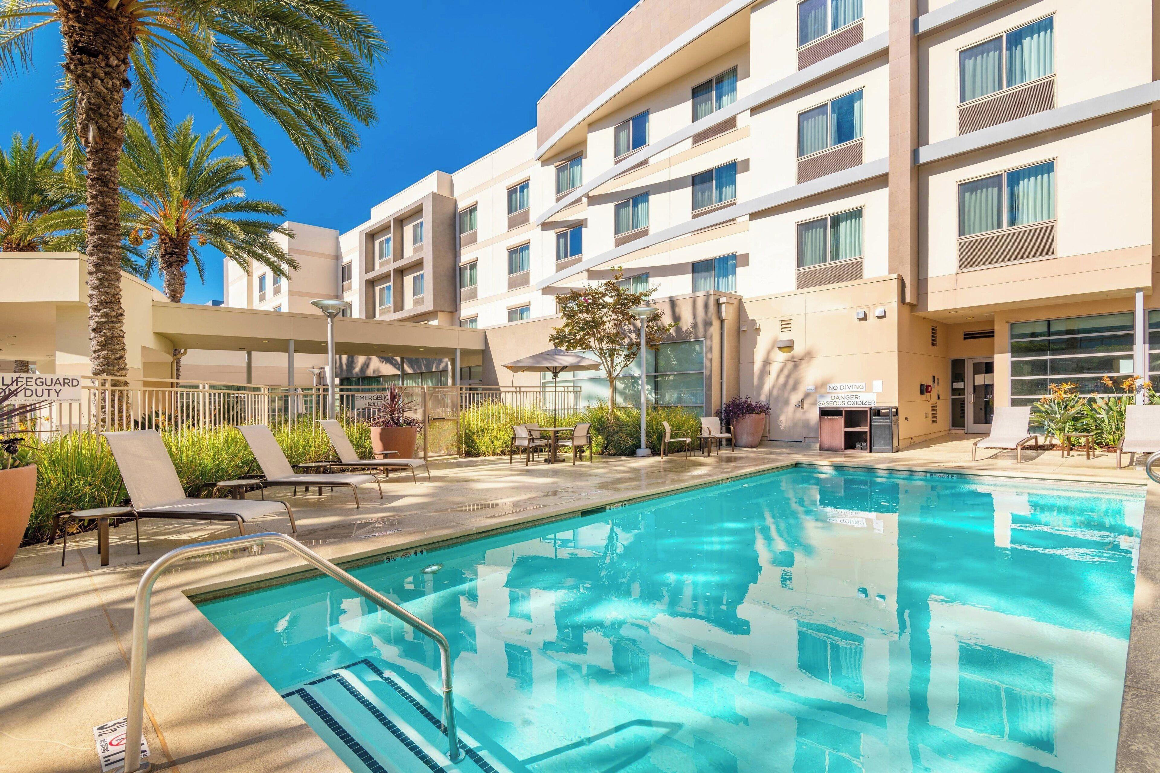 4 Top-Rated Hotels to Stay Near Disneyland California
