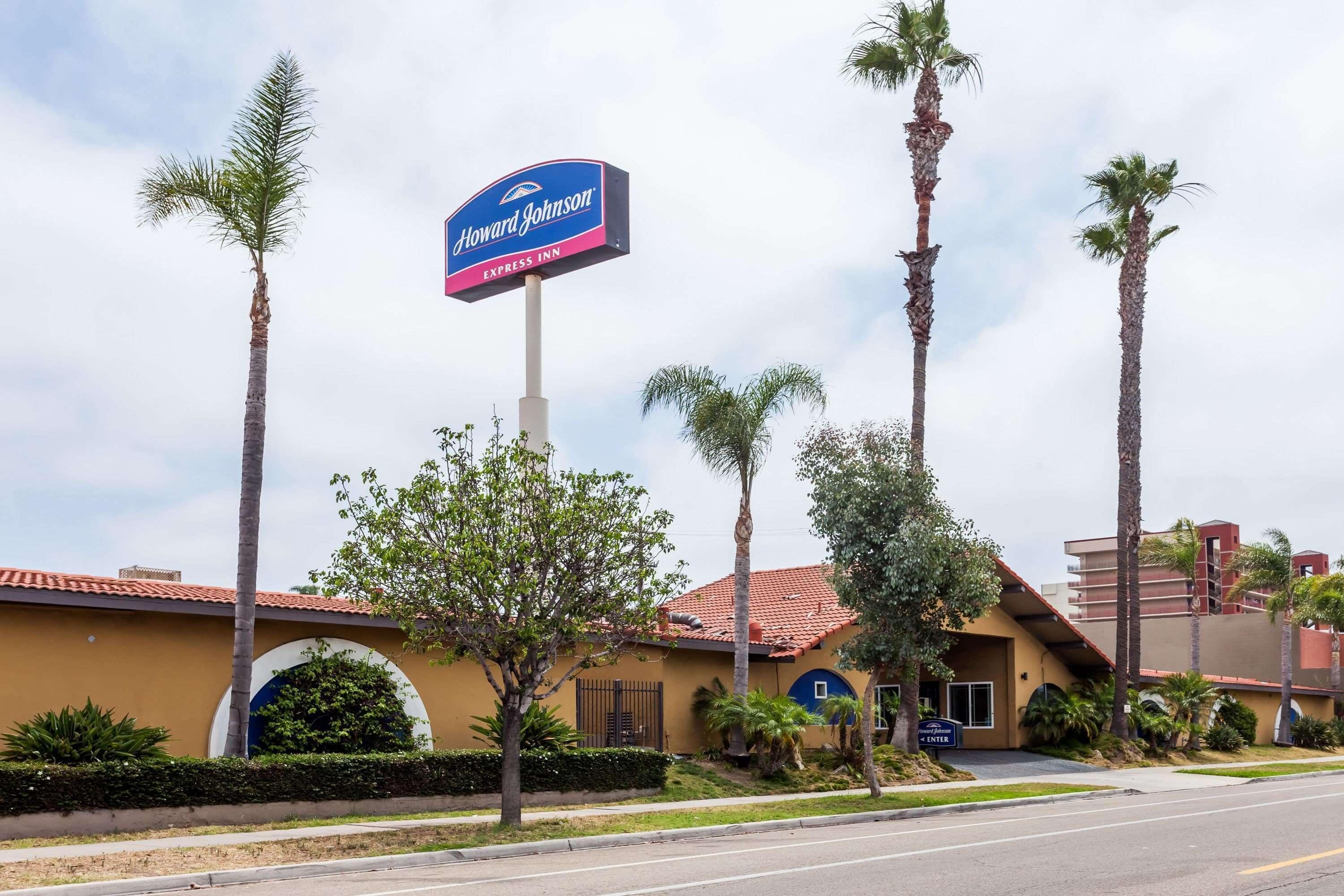 Where to Stay Near Petco Park: 4 Cheap Hotels That Deliver
