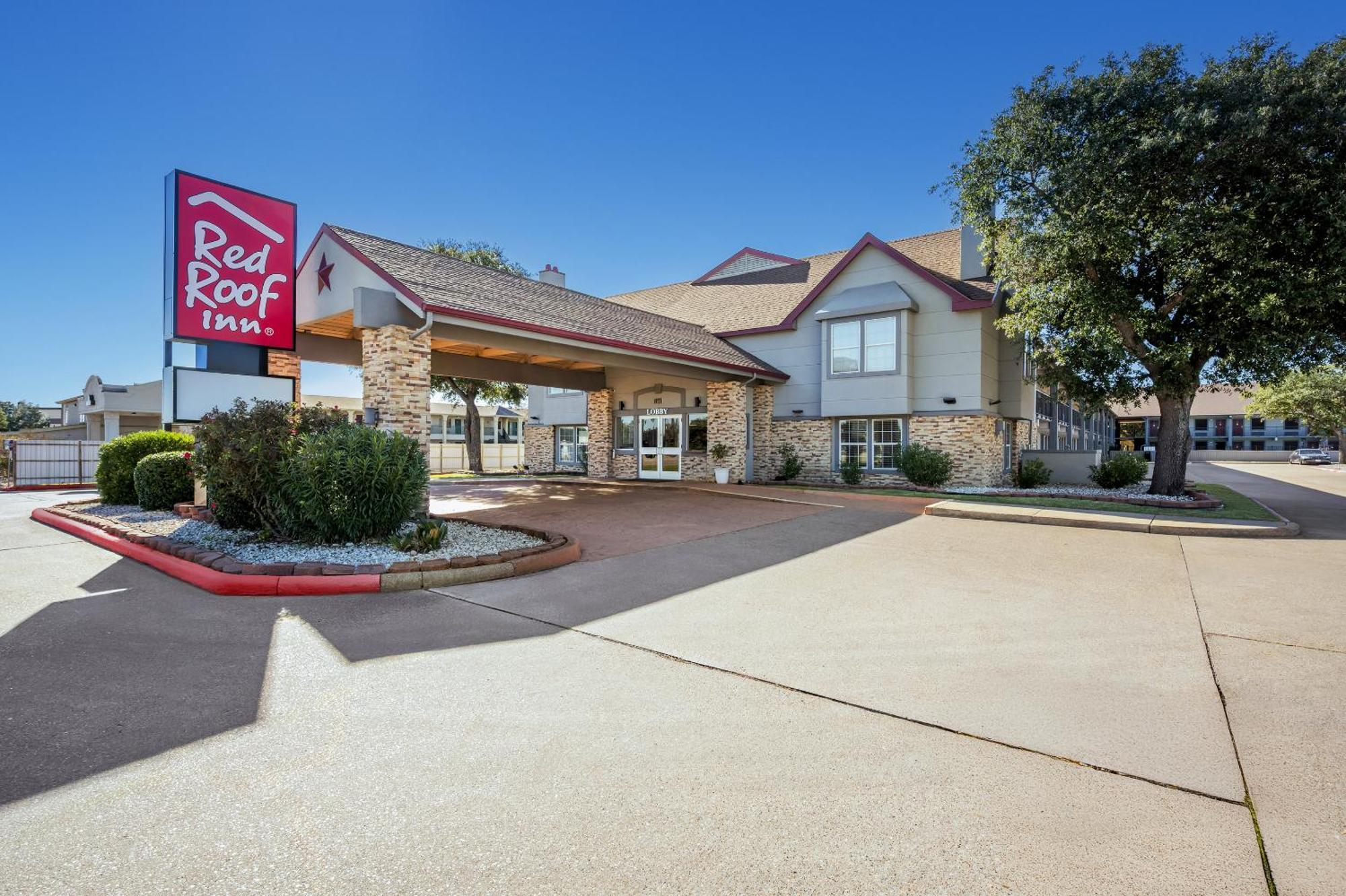 6 Airport Hotels Near Brazos Valley Museum Worth Booking