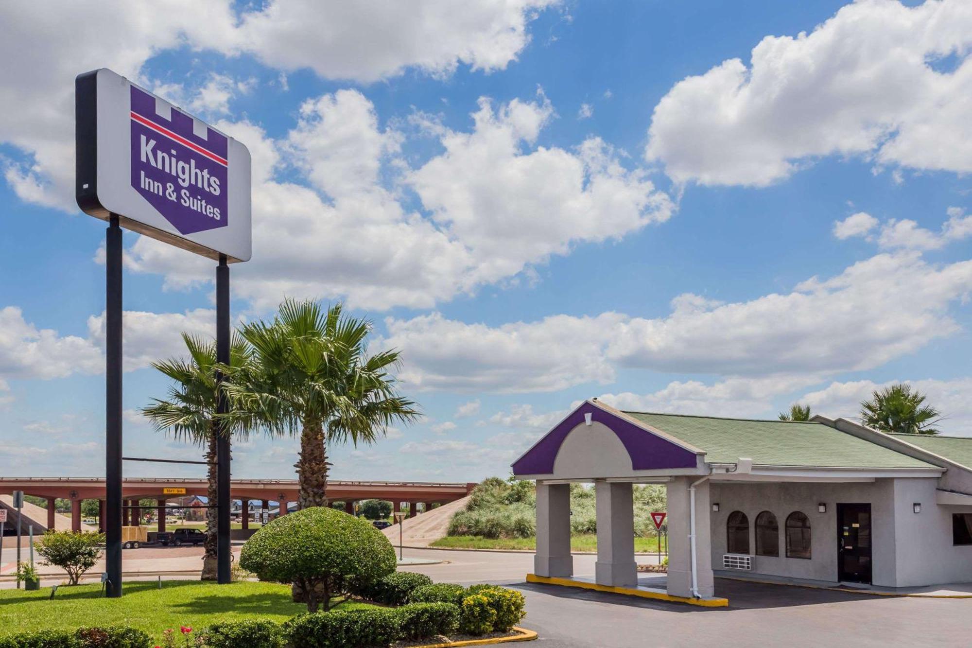 4 Budget Hotels Near Baylor University Worth Booking