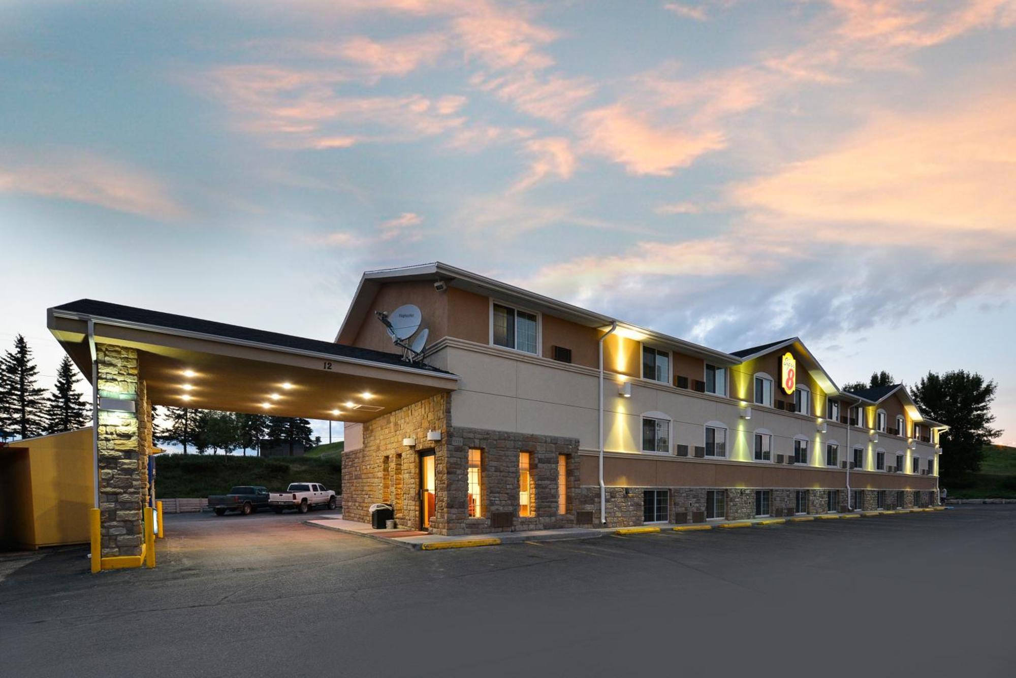 7 Airport Hotels Close to Souris Valley Humane Gaming