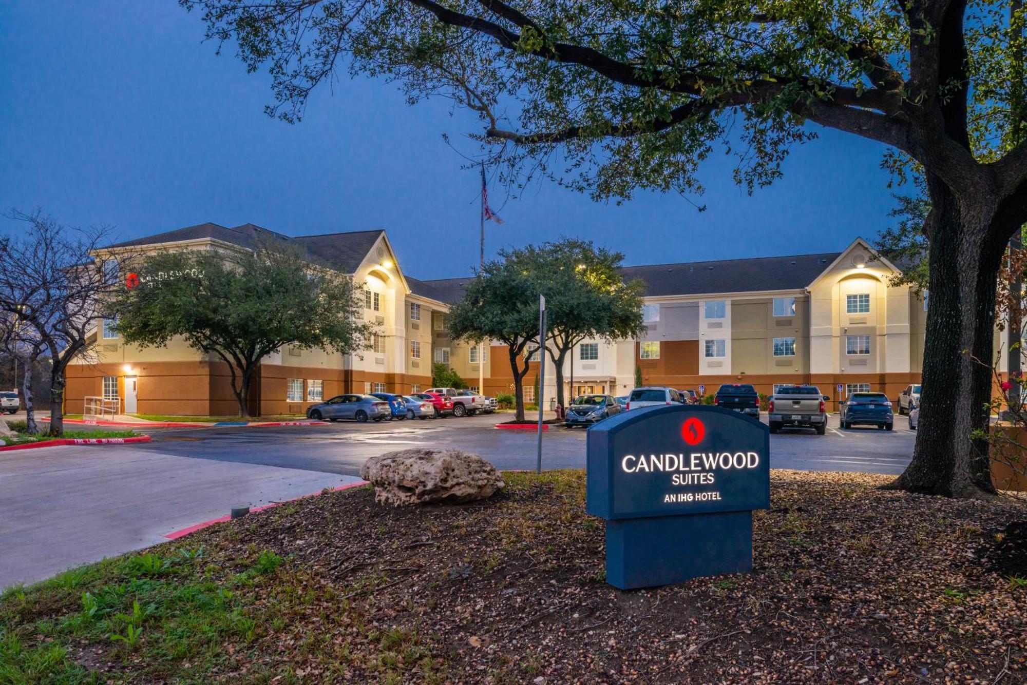 6 Business Hotels in Greater Austin That Deliver for Work Trips