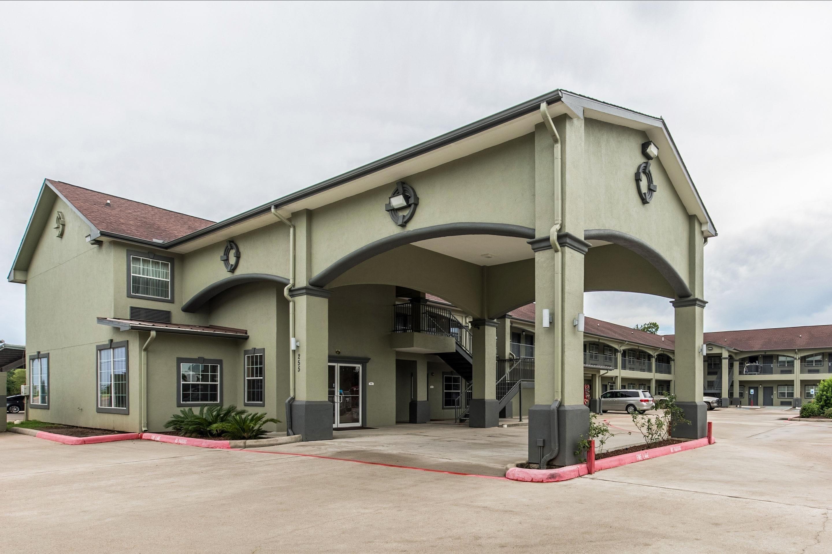 14 Smart 2-Star Hotels in Texas Gulf Coast Worth Booking