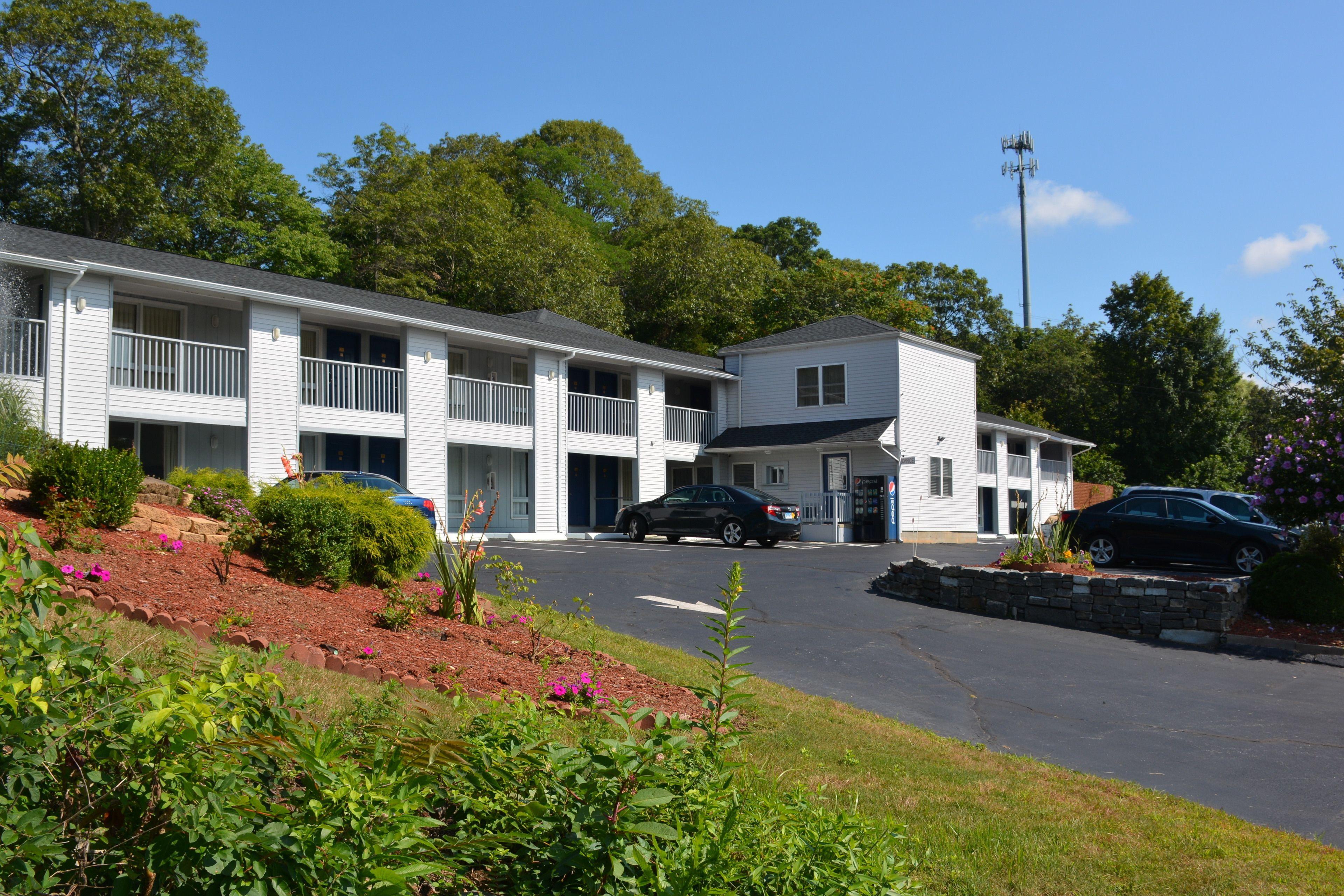 Staying in New England Solo: 15 Hotels Compared